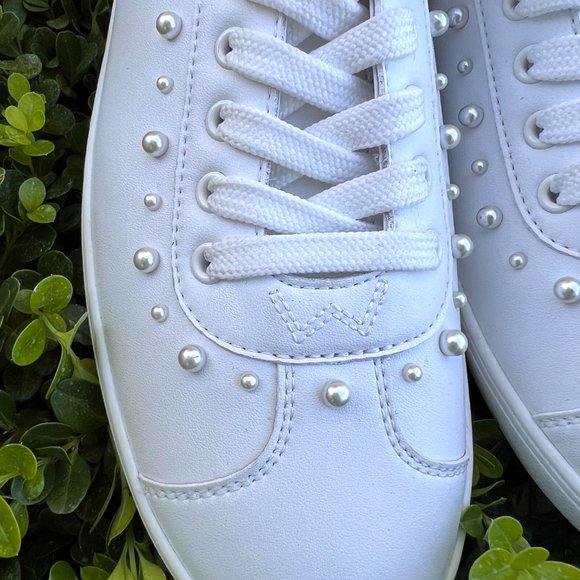 STUART WEITZMAN - NWOT Women's Faux-Pearl Studded Leather Sneakers - Size 11 - Picture 4 of 12
